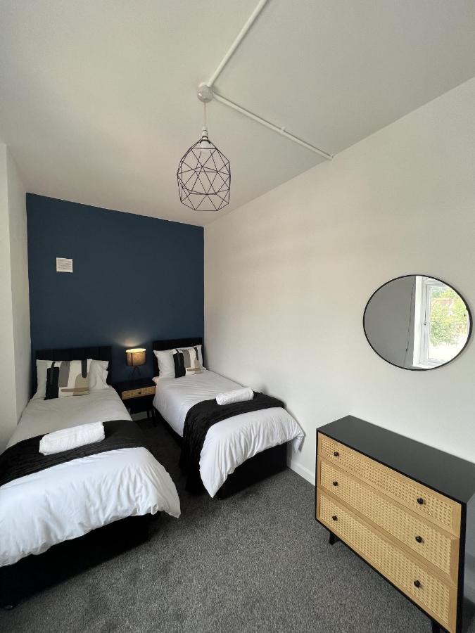 Warner Brothers Apartment Watford  Exteriér fotografie